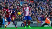 Tres partidos de sanción a Filipe Luis por su plantillazo a Messi