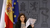 La vicepresidenta ya desautoriza a Rajoy: "El déficit de 2015 lo sabremos en marzo"
