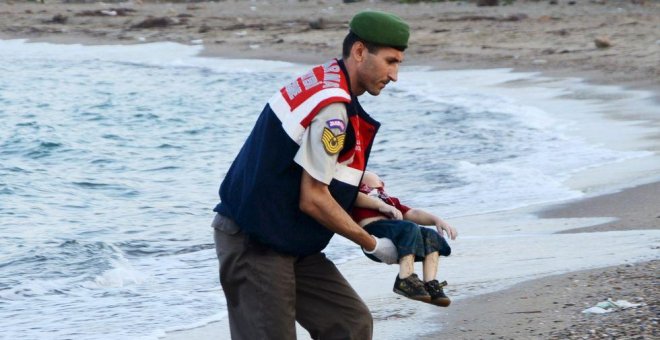 Los refugiados, sin oportunidades en la UE dos años después de la muerte de Aylan