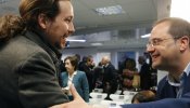 Pablo Iglesias pide a Pedro Sánchez una reunión para reanudar las conversaciones de Gobierno