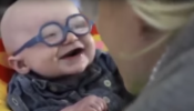 La reacción de un bebé de 4 meses al ver a su madre por primera vez y otros vídeos de la semana