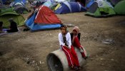 Amnistía alerta de la situación de los más de 46.000 refugiados "atrapados" en condiciones "miserables" en Grecia