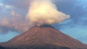 La erupción en el volcán de Fuego de Guatemala continúa activa
