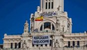 Los neonazis colocan en el ayuntamiento de Madrid una pancarta con el lema "Españoles Welcome"