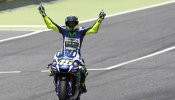 Rossi vence en Montmeló tras un emocionante duelo con Márquez
