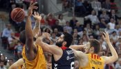 Un imperial Bourousis fuerza el cuarto partido ante el Barça