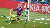 Un gol en propia puerta evita la sorpresa de Irlanda contra Suecia