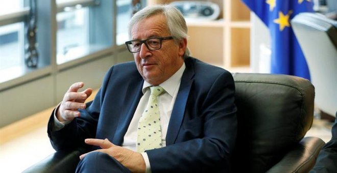 Juncker se queja de que Londres no se aclara sobre cuestiones esenciales del Brexit