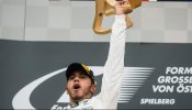 Hamilton se impone en Austria; Alonso vuelve a abandonar y Carlos Sáinz finaliza en octava posición