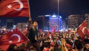 Miles de turcos celebran con "vigilias democráticas" el fracaso del golpe