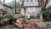 El huracán Matthew causa cuatro muertos en una Florida que vuelve a la normalidad