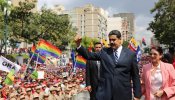 Maduro sube un 40% salario mínimo horas antes de la huelga general convocada por la oposición