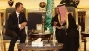 Felipe VI aplaza su visita a Arabia Saudí por la muerte del hermano del rey Salman