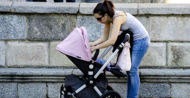 Un 57% de las mujeres ha renunciado a trabajos por ser incompatibles con la maternidad