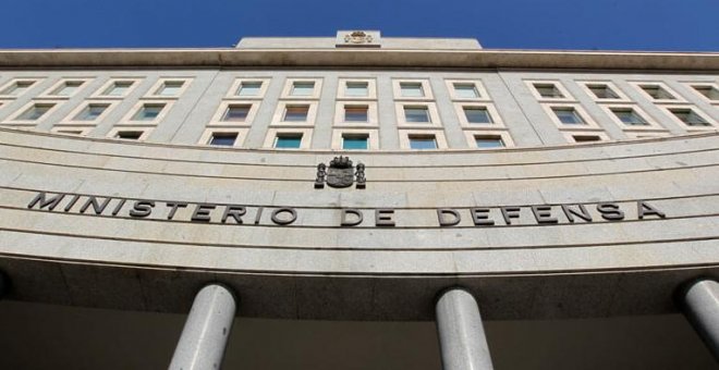 Defensa niega la reducción de jornada remunerada a una militar madre de un niño con graves brotes psicóticos