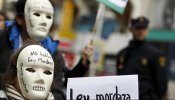 Juristas y abogados tachan de "aberración" la ‘ley mordaza’ impulsada por Cifuentes