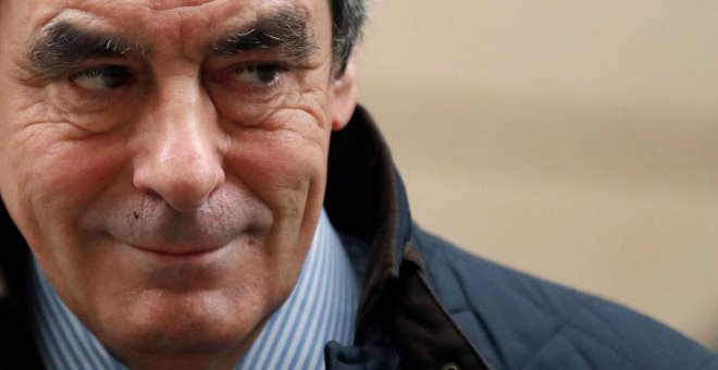 La Fiscalía investiga ahora a los hijos de Fillon, que se desinfla en las encuestas