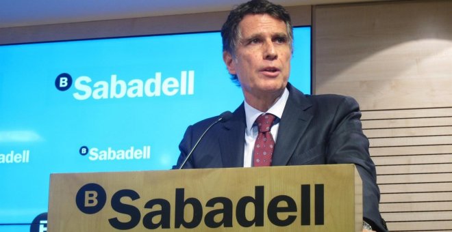 Sabadell prevé ganar 800 millones en 2017 y reducir a la mitad los dudosos en 2020
