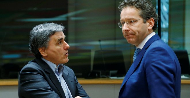 Grecia y la troika acuerdan volver a Atenas para cerrar la segunda revisión del rescate