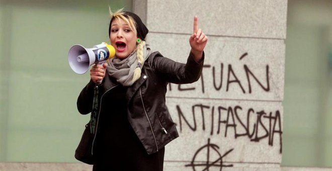 Melisa D. Ruiz, de Hogar Social: "Somos más de Amanecer Dorado que de Le Pen"