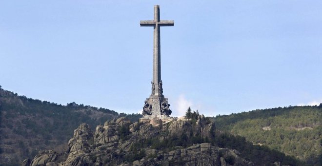 El Congreso respalda exhumar a Franco del Valle de los Caídos