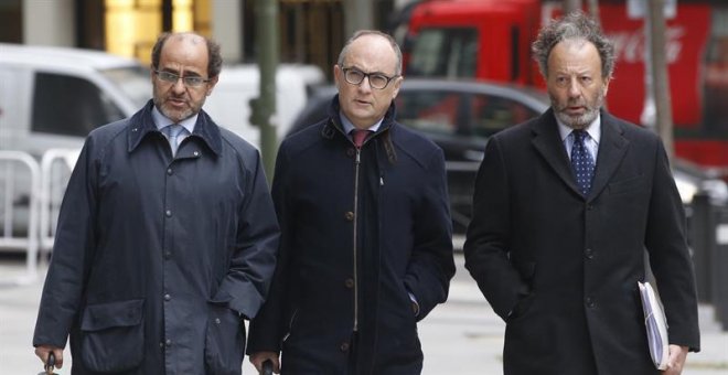 Los exresponsables del Banco de España y la CNMV desfilan ante el juez por Bankia