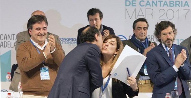 La candidata de Moncloa se impone al expresidente de Cantabria al frente del PP