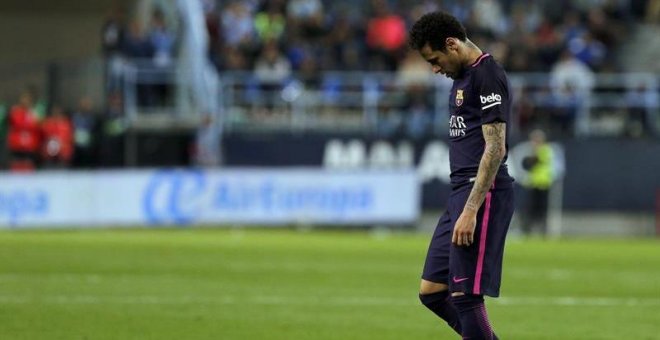 El Barça cae ante el Málaga con polémica arbitral y pierde la ocasión de ser líder