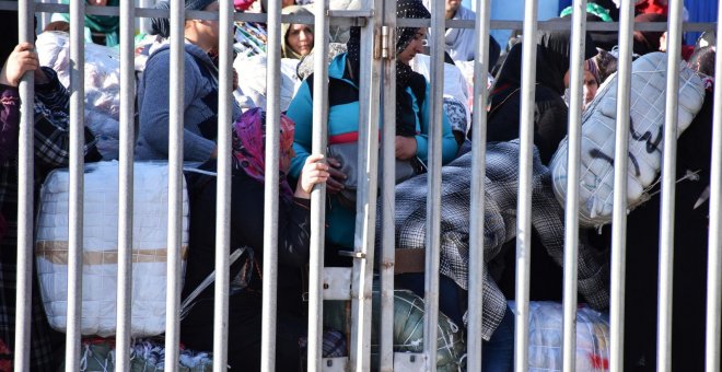 Dos porteadoras marroquíes mueren tras una avalancha humana en la frontera de Ceuta