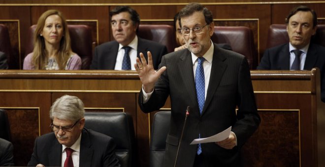 Rajoy, cinco semanas fuera de control parlamentario en plena catarata de corrupción