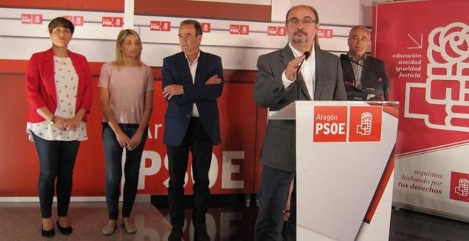 Lambán prepara una crisis de gobierno en Aragón pero la desvincula de las primarias