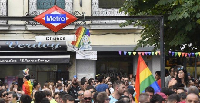 Las asociaciones de personas trans plantan al Ayuntamiento de Madrid en la inauguración de la Plazuela de la Memoria Trans
