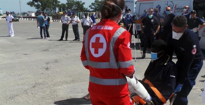 Al menos 60 desaparecidos en el Mediterráneo tras el naufragio de una patera al sur de Italia