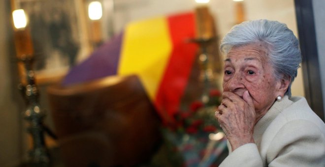 Ascensión Mendieta entierra a su padre 78 años después de ser asesinado