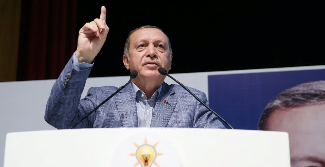 En prisión en España el periodista turco reclamado por Estambul por criticar a Erdogan