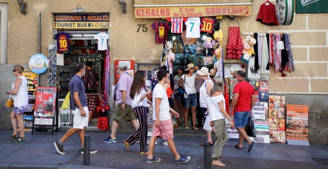 El principal operador turístico alemán avisa que España "está muy llena" y más cara