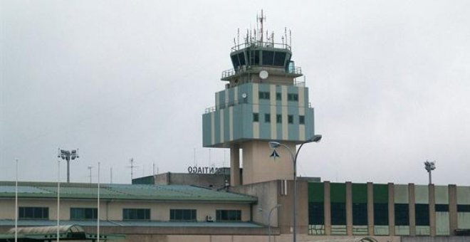 Los vigilantes de los aeropuertos de Santiago y A Coruña convocan paros en agosto