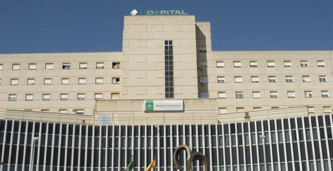 La familia de la paciente muerta en un ascensor denuncia al hospital de Sevilla