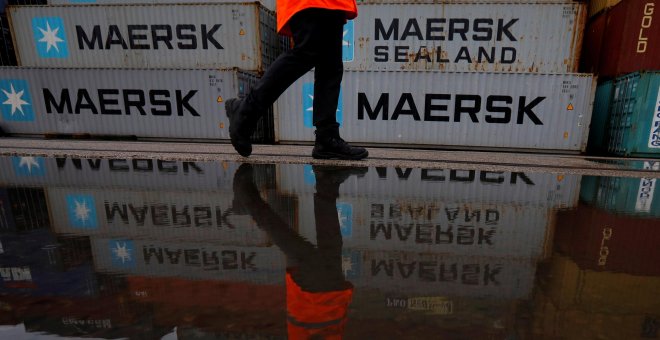 La francesa Total compra la filial petrolera del operador de transportes Maersk