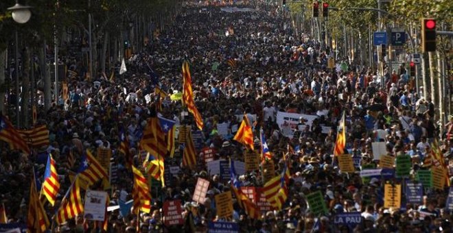 La marcha contra el terrorismo se llena de lemas pacifistas y banderas independentistas