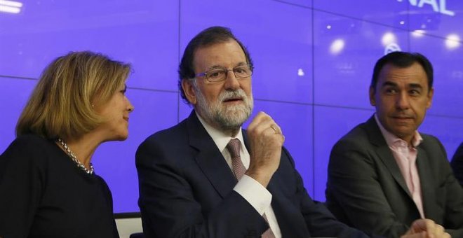 Rajoy promete "inteligencia y prudencia" ante el "disparate" de Catalunya