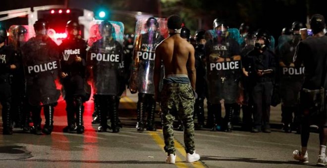 Disturbios en San Luis por la absolución de un expolicía que mató a un joven negro
