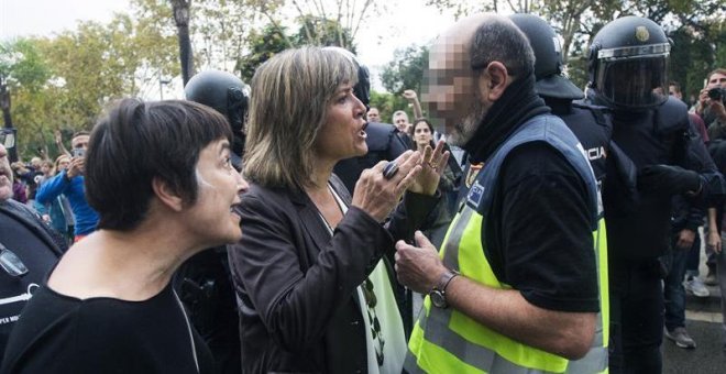 La alcaldesa de L'Hospitalet (PSC), a la Policía Nacional: "Iros"