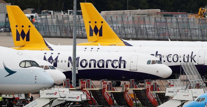 La británica Monarch Airlines se declara en quiebra y deja a 110.000 clientes en el extranjero