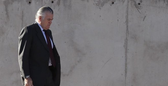 Hacienda acusa a Bárcenas de ocultar pagos en negro en casa del exgerente de Aguirre