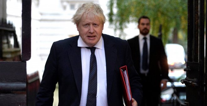 Boris Johnson dimite como ministro de Exteriores británico y pone a May contra las cuerdas