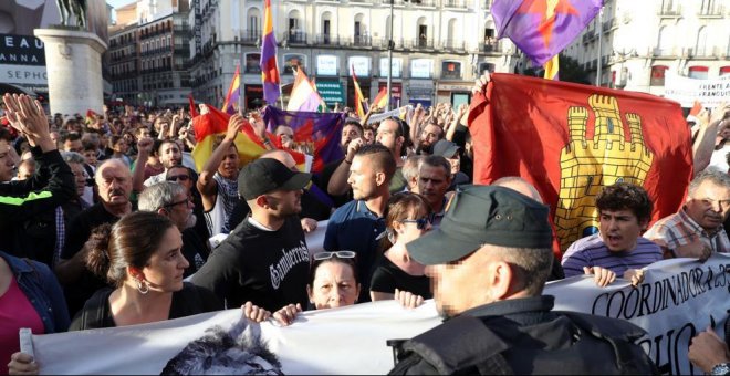 Detenidos ocho jóvenes acusados de desórdenes públicos el 1-O en Sol