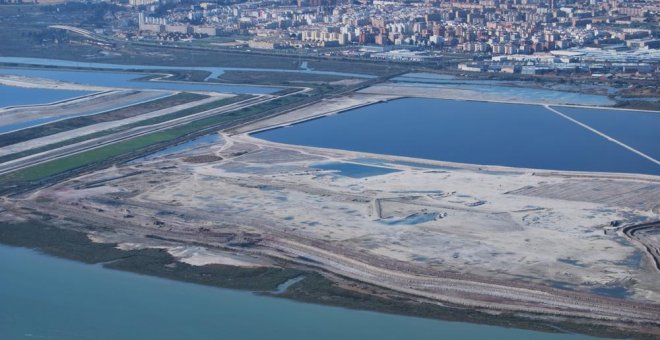 Los expertos alertan de que un vertedero tóxico y radiactivo amenaza la Ría de Huelva