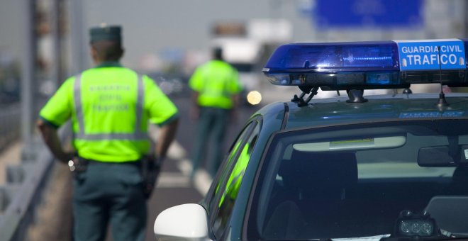Interior retira casi 600 coches y motos a la Guardia Civil de Tráfico