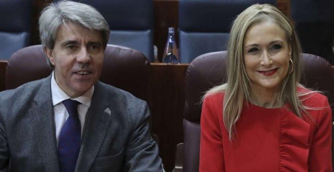 Piden la dimisión de un consejero de Cifuentes por distinguir entre un "niño pobre" y "otro normal"